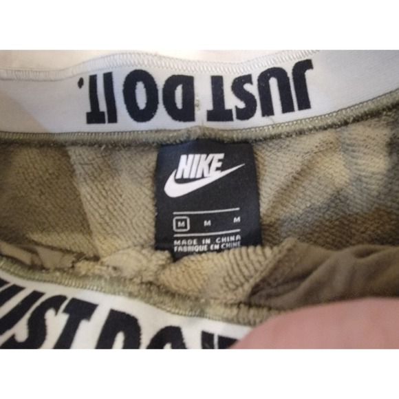 NIKE Green Joggers / Sweatpants, Elastic Waist, Green, Leg Design Women's M - Picture 6 of 7